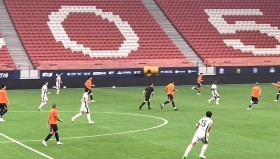 江南体育APP下载-英超各球队定位与战术风格分析