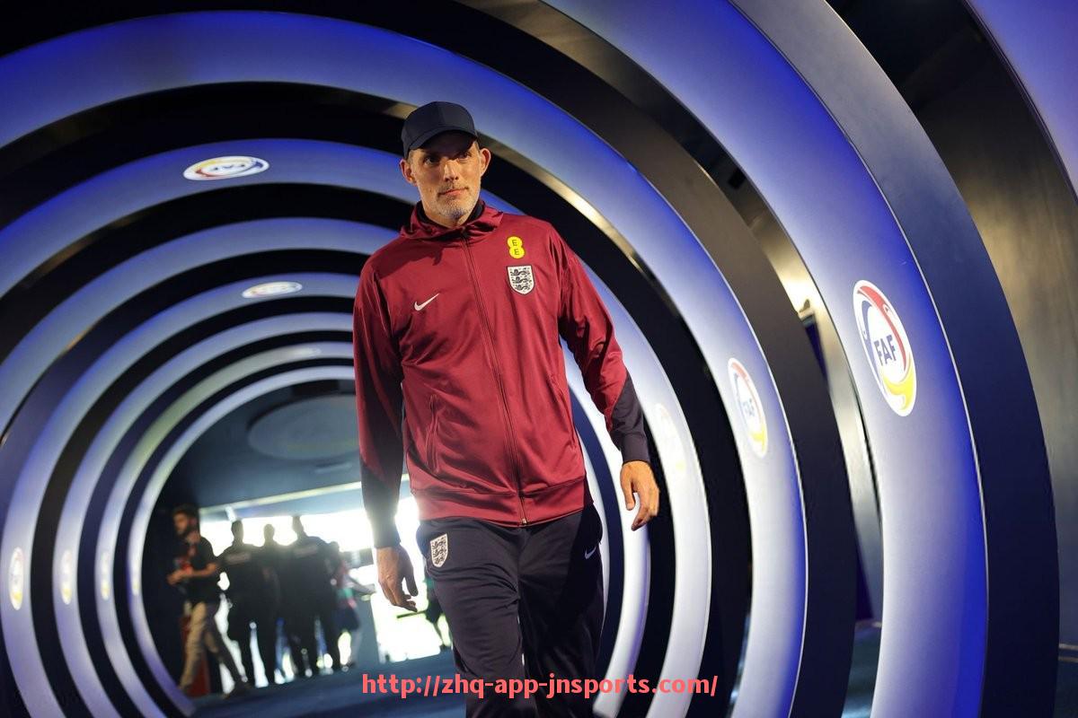 江南体育APP下载-法甲球队变动及阵容调整对赛季影响分析